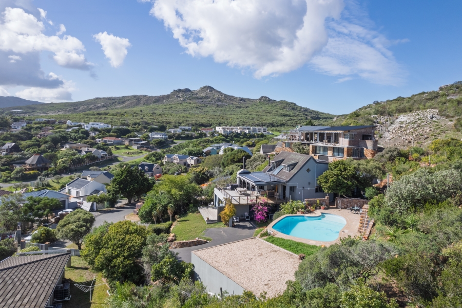 4 Bedroom Property for Sale in Capri Western Cape